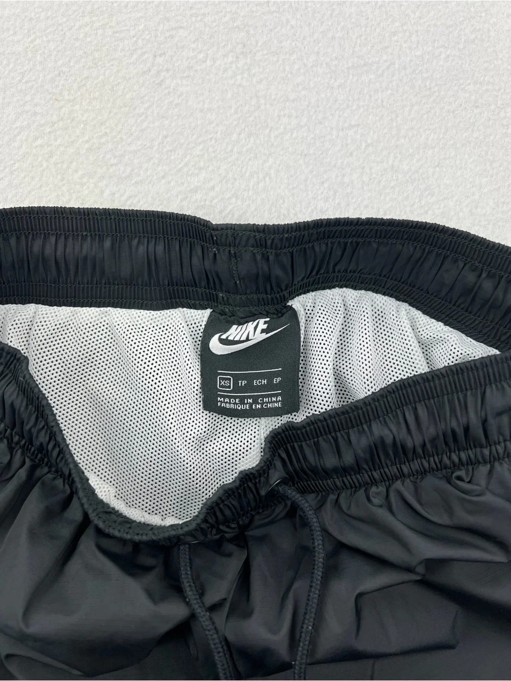 Nike lightweight windbreaker